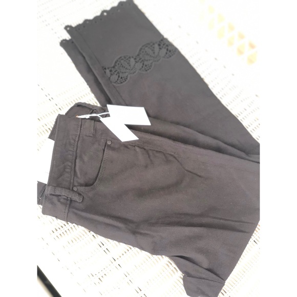 Scalloped hem jeans - Picture 1 of 15